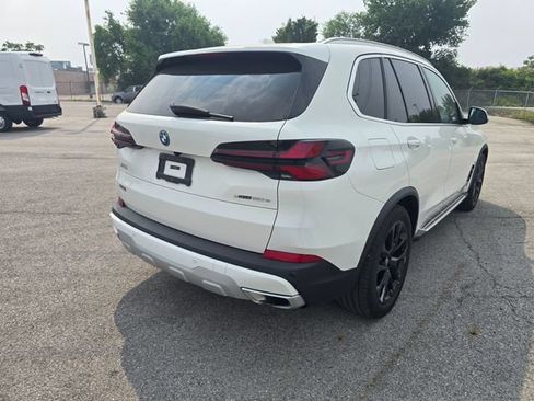 Used 2024 BMW X5 xDrive50e AWD/4WD image 3