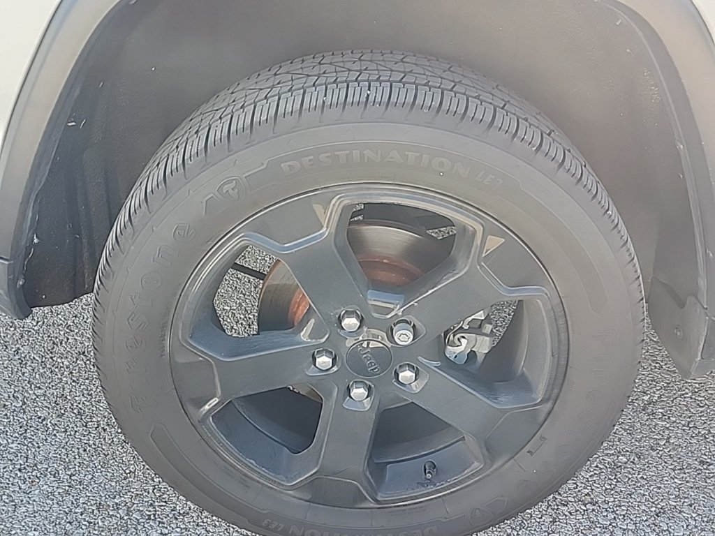 Used 2018 Jeep Grand Cherokee Laredo AWD/4WD image 18