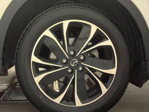 Used 2023 MAZDA CX-5 AWD 2.5 S w/ Premium Plus Pkg image 16