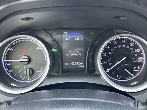 Used 2022 Toyota Camry LE image 23