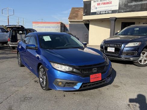 Used 2017 Honda Civic EX image 1