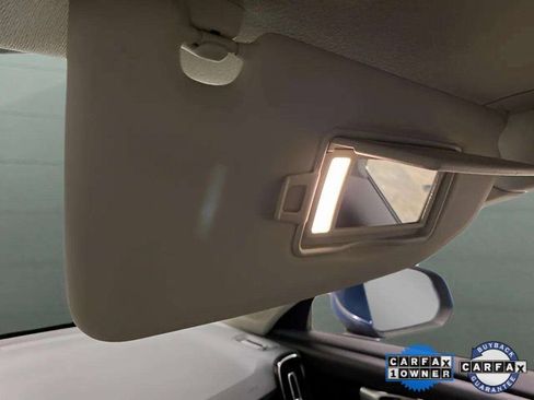 Used 2025 Volvo XC40 B5 Core image 63