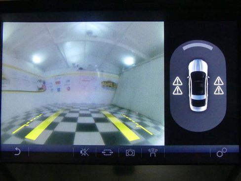 Used 2017 Jaguar XJ L Supercharged image 14