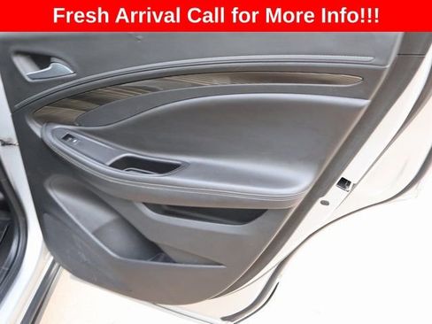 Used 2019 Buick Envision Essence image 13