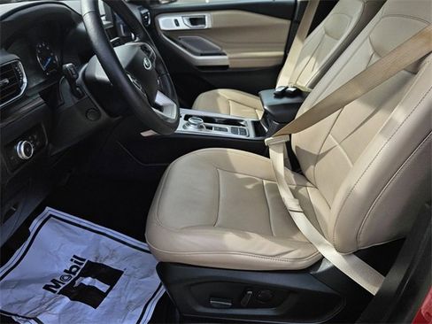 Used 2023 Ford Explorer Limited w/ Limited Technology Package image 34