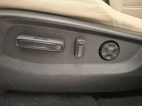 Used 2019 Honda CR-V EX image 10