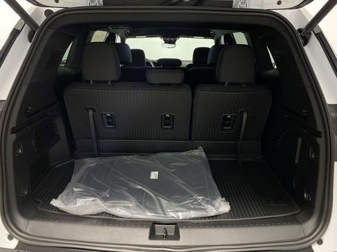 Used 2026 GMC Acadia Elevation w/ Black Edition image 24