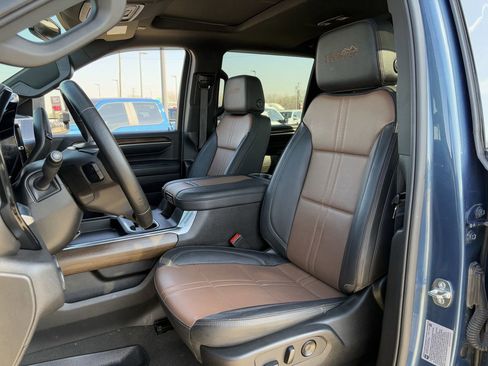 Used 2024 Chevrolet Silverado 3500 High Country w/ Z71 Off-Road Package image 28