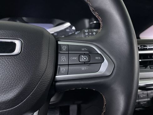 Used 2022 Jeep Compass Limited image 26