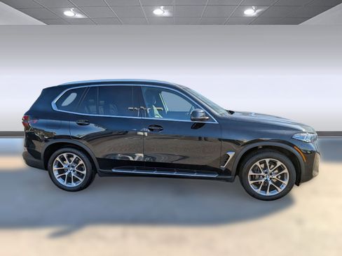 Certified 2024 BMW X5 sDrive40i image 8