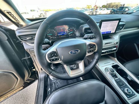 Used 2023 Ford Explorer XLT w/ Equipment Group 202A image 16