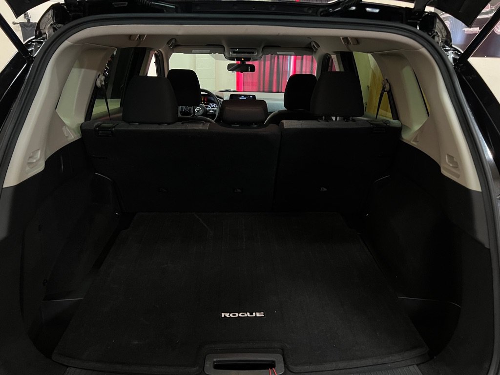 Used 2023 Nissan Rogue SV FWD image 15