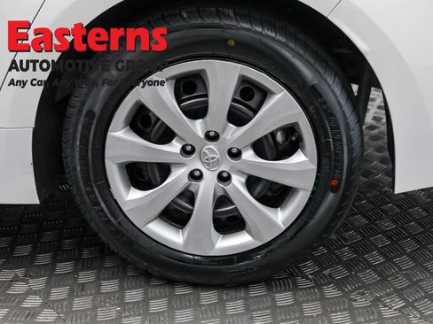 Used 2024 Toyota Corolla LE FWD image 32