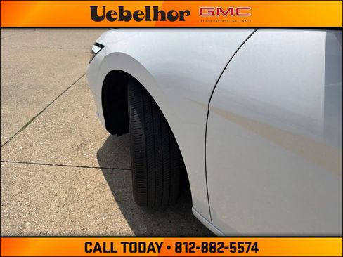 Used 2024 Hyundai Elantra SEL FWD image 19