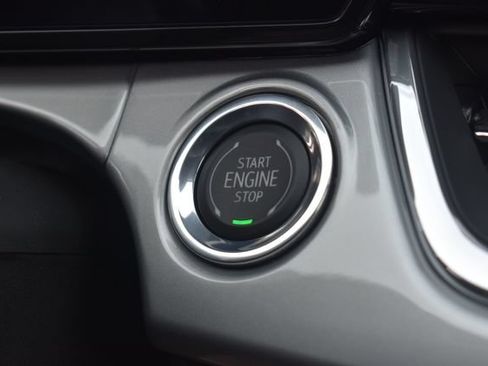 New 2026 Chevrolet Trax LT w/ LT Convenience Package FWD image 26