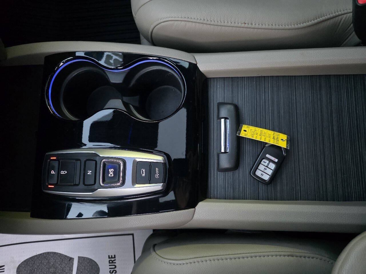 Used 2019 Honda Pilot Touring image 18