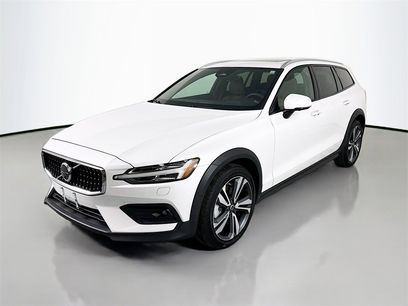 Used 2024 Volvo V60 B5 Cross Country Plus w/ Protection Package Premier