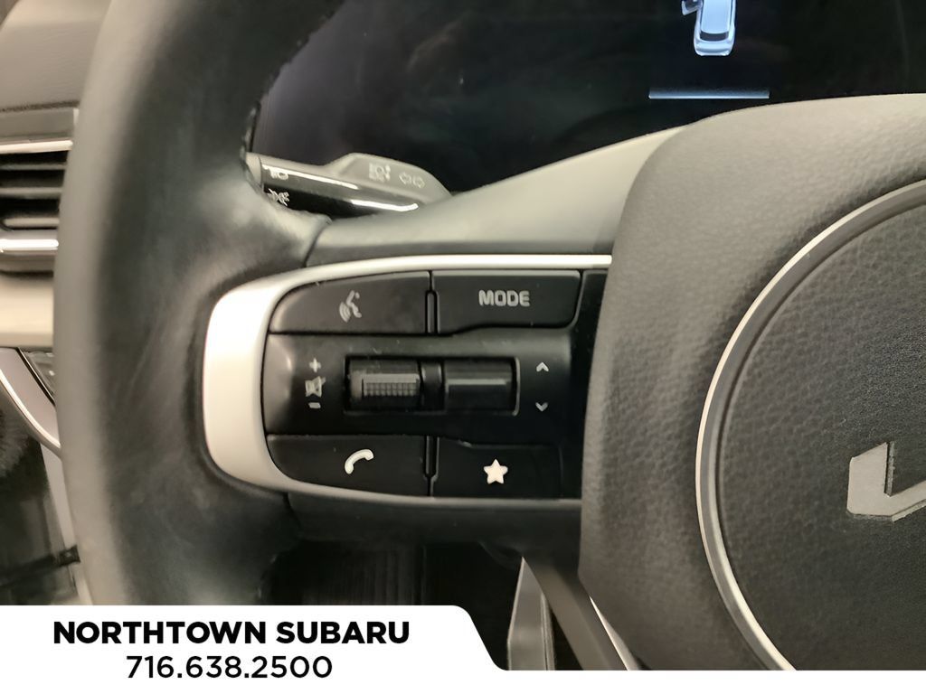 Used 2025 Kia Sportage X-Line AWD/4WD image 6