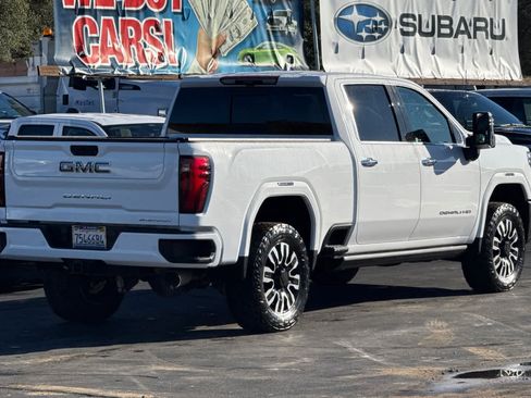 Used 2024 GMC Sierra 2500 Denali Ultimate image 4
