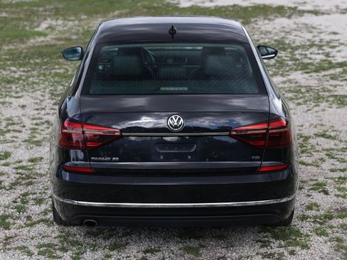 Used 2017 Volkswagen Passat 1.8T SE FWD image 9