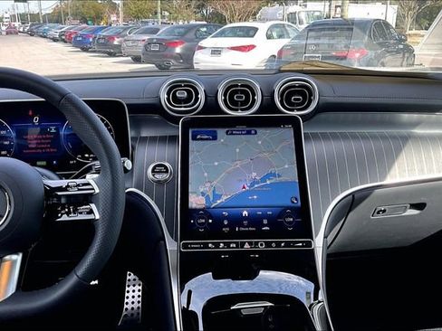 New 2025 Mercedes-Benz GLC 350e 4MATIC image 6