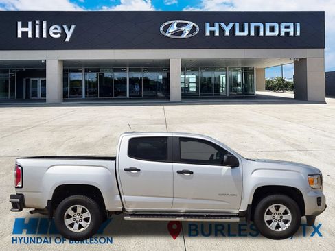 Used 2020 GMC Canyon 2WD Crew Cab w/ Convenience Package image 3