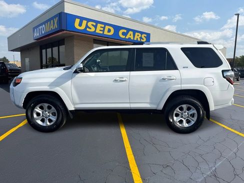 Used 2024 Toyota 4Runner SR5 Premium w/ Moonroof Package image 8