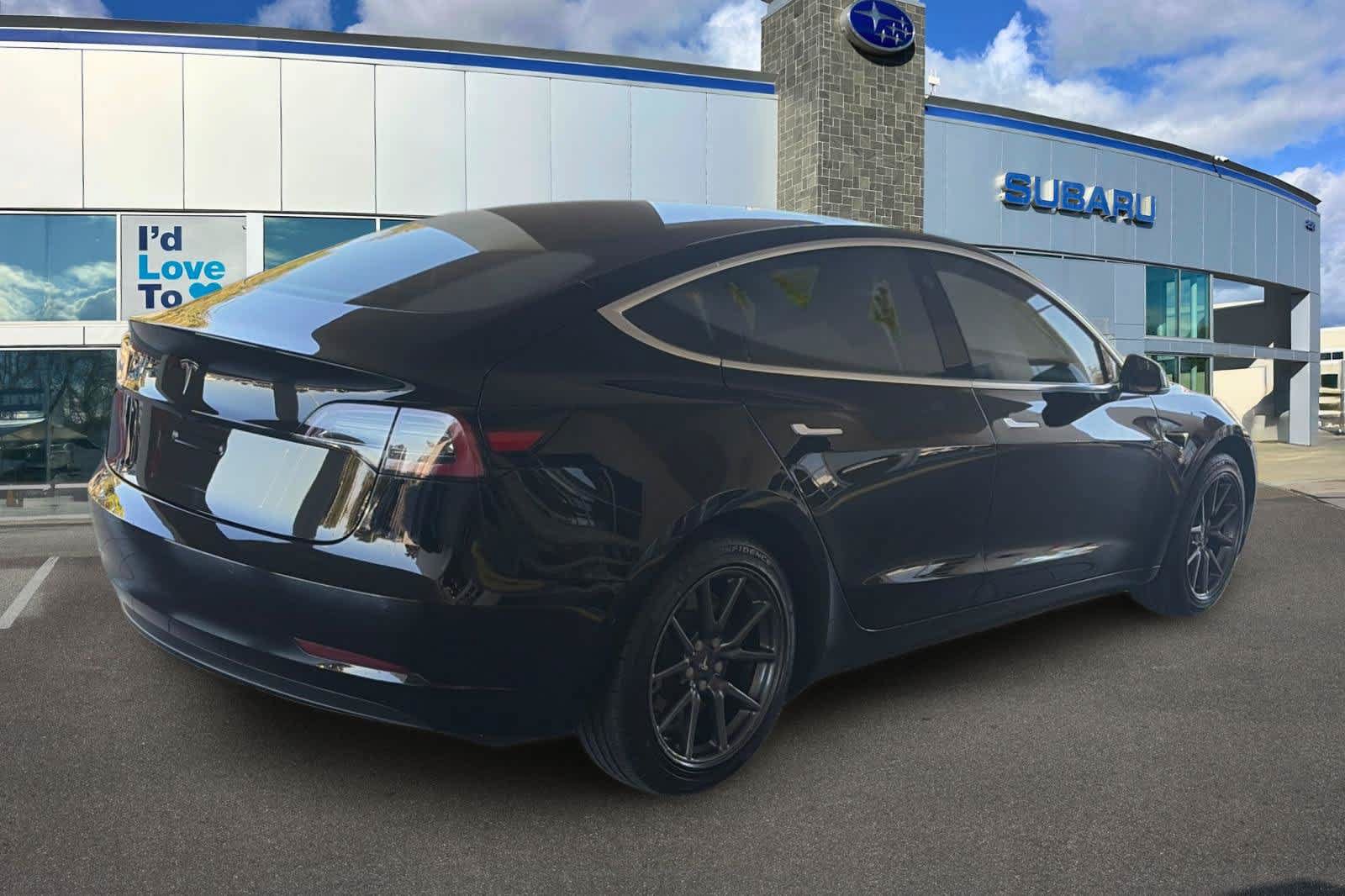 Used 2019 Tesla Model 3 RWD image 2