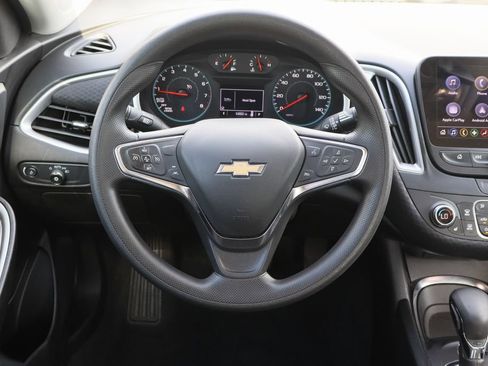 Used 2025 Chevrolet Malibu LT FWD image 13