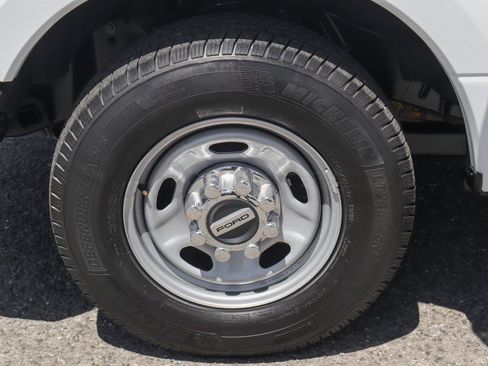 Used 2019 Ford F250 XL w/ XL Value Package image 28