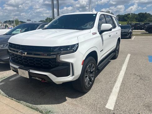 Used 2021 Chevrolet Tahoe Z71 w/ Z71 Signature Package AWD/4WD image 2