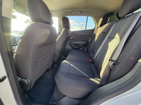 Used 2016 Chevrolet Trax LT image 11