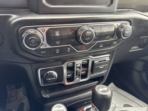 Used 2021 Jeep Wrangler Unlimited Sport AWD/4WD image 21