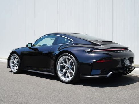 Used 2025 Porsche 911 GT3 RWD image 9