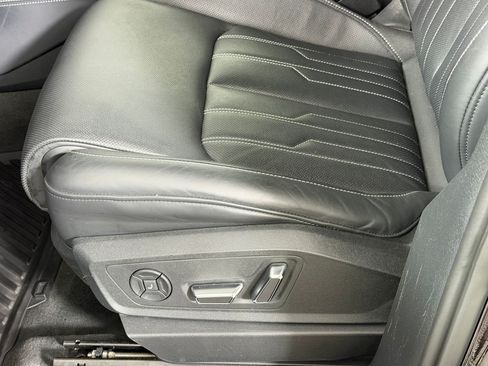 Certified 2023 Audi e-tron Prestige w/ Prestige Package AWD/4WD image 15