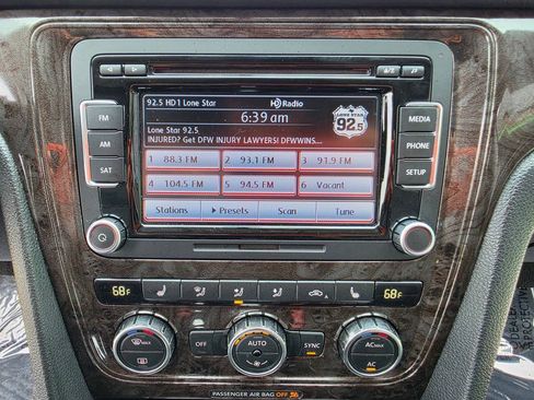 Used 2012 Volkswagen Passat 2.5 SE FWD image 35