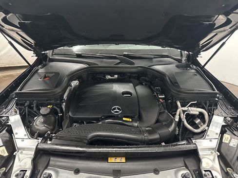 Certified 2022 Mercedes-Benz GLC 300 image 32