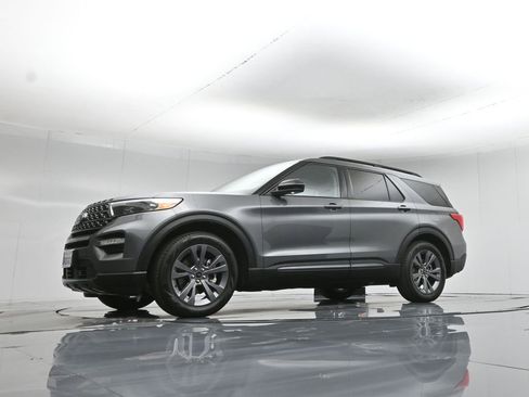 Used 2023 Ford Explorer XLT w/ Equipment Group 202A image 51