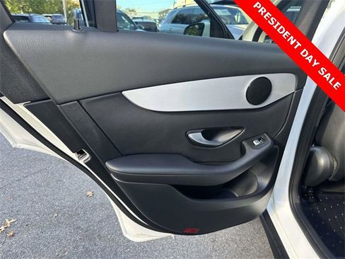 Certified 2022 Mercedes-Benz GLC 300 4MATIC image 17