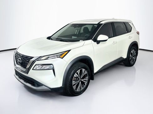Used 2023 Nissan Rogue SV FWD image 3