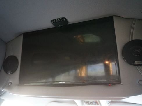 Used 2016 Chevrolet Express 2500 Extended image 37