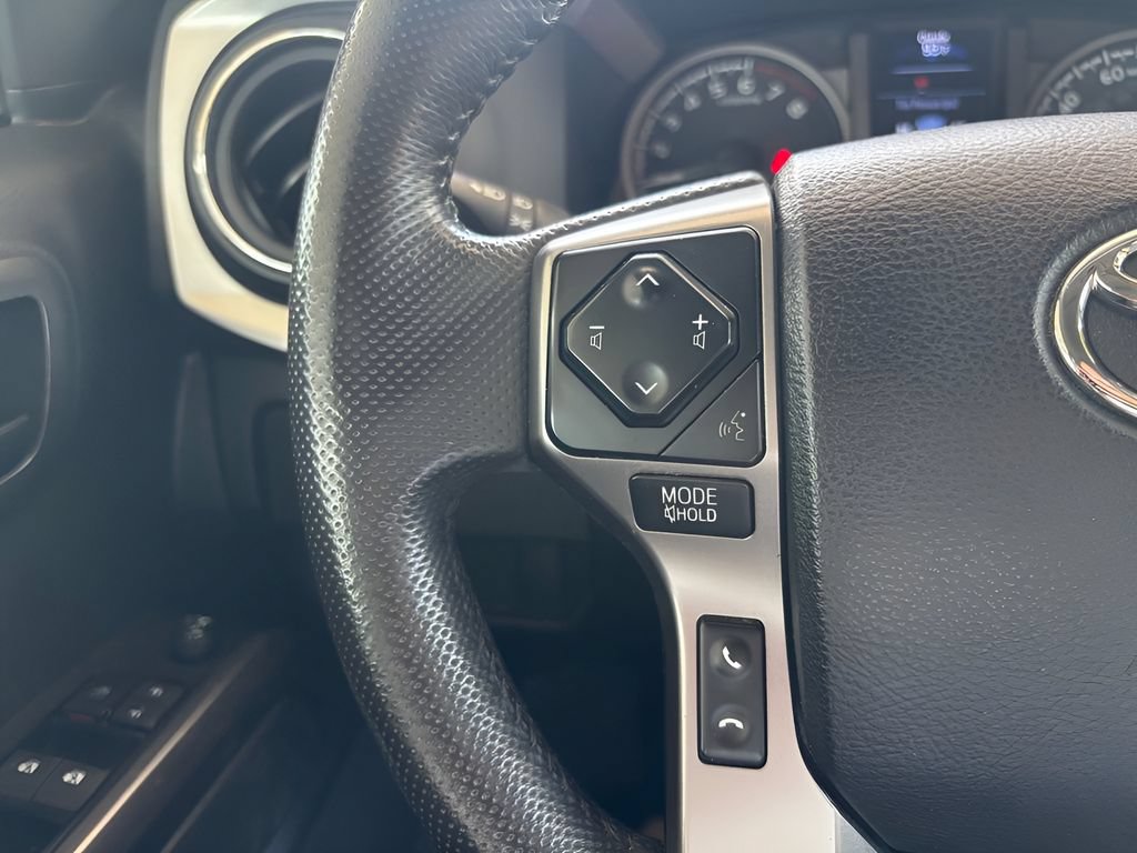 Used 2023 Toyota Tacoma SR5 RWD image 18