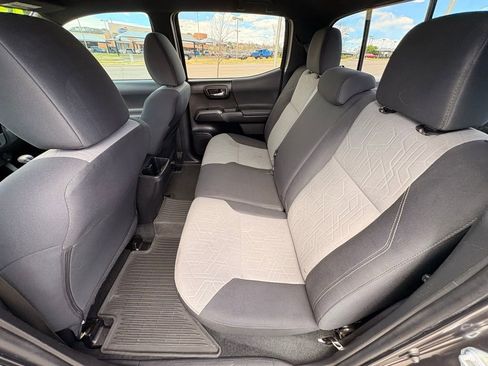 Used 2023 Toyota Tacoma TRD Sport AWD/4WD image 31