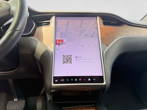 Used 2020 Tesla Model X Long Range AWD/4WD image 22
