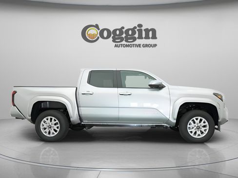 New 2026 Toyota Tacoma SR5 AWD/4WD image 25