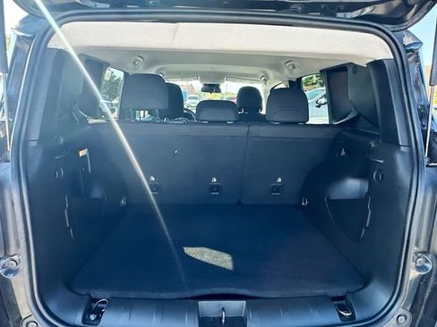 Used 2022 Jeep Renegade Latitude image 24