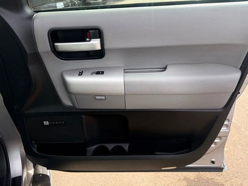 Used 2008 Toyota Sequoia Limited image 25