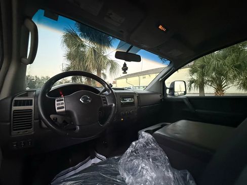 Used 2006 Nissan Titan SE image 12