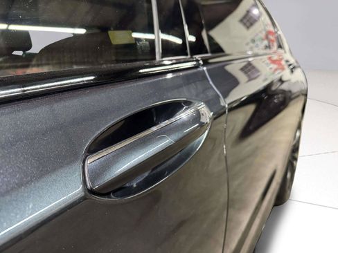 Used 2016 BMW 750i RWD image 18