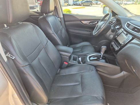Used 2015 Nissan Rogue SL AWD/4WD image 6